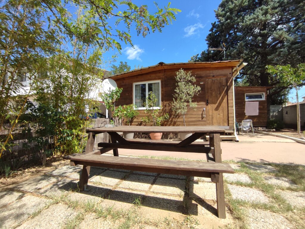 chalet beziers sitting area