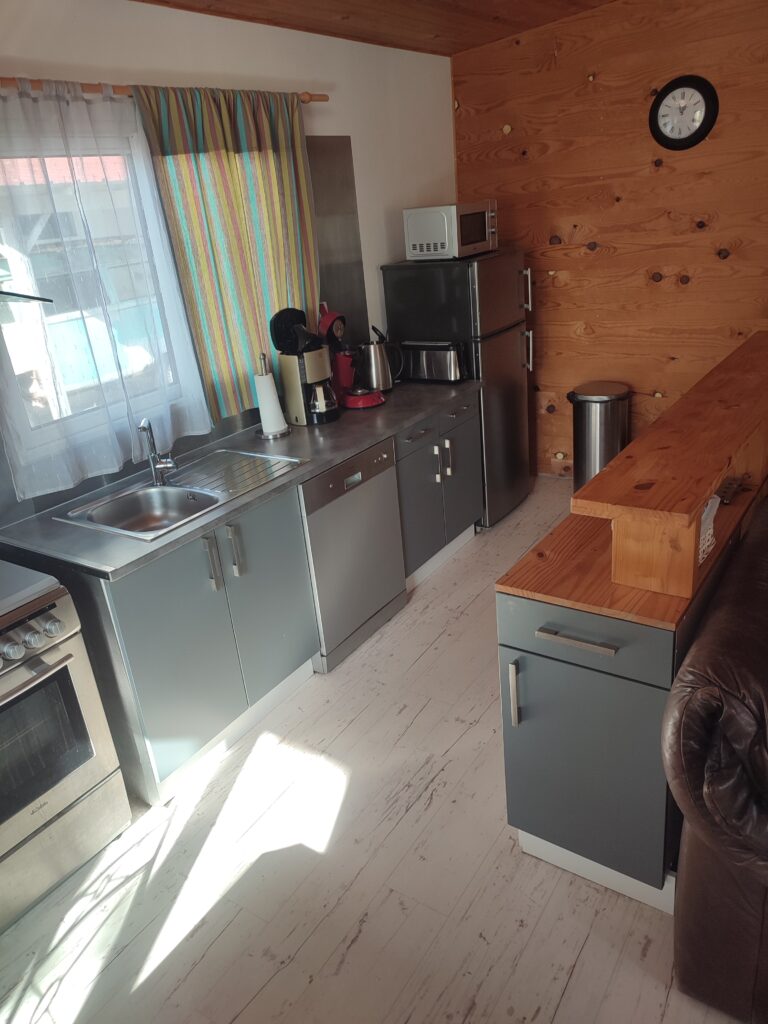 chalet beziers kitchen