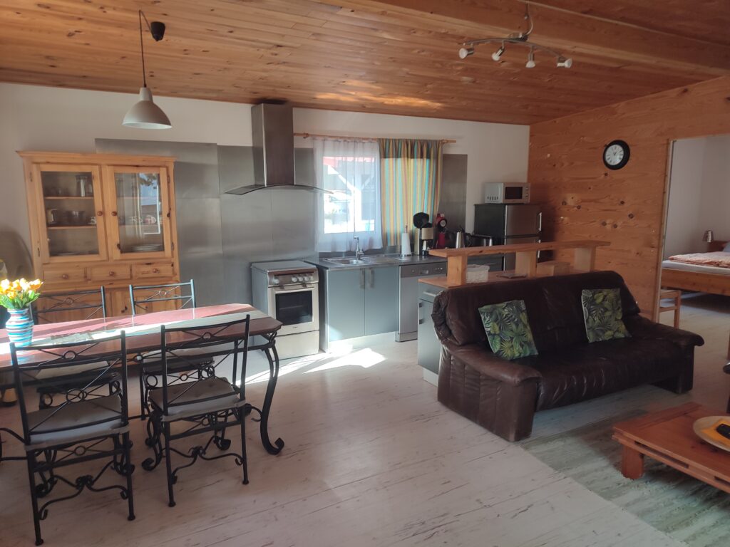 chalet beziers lounge kitchen