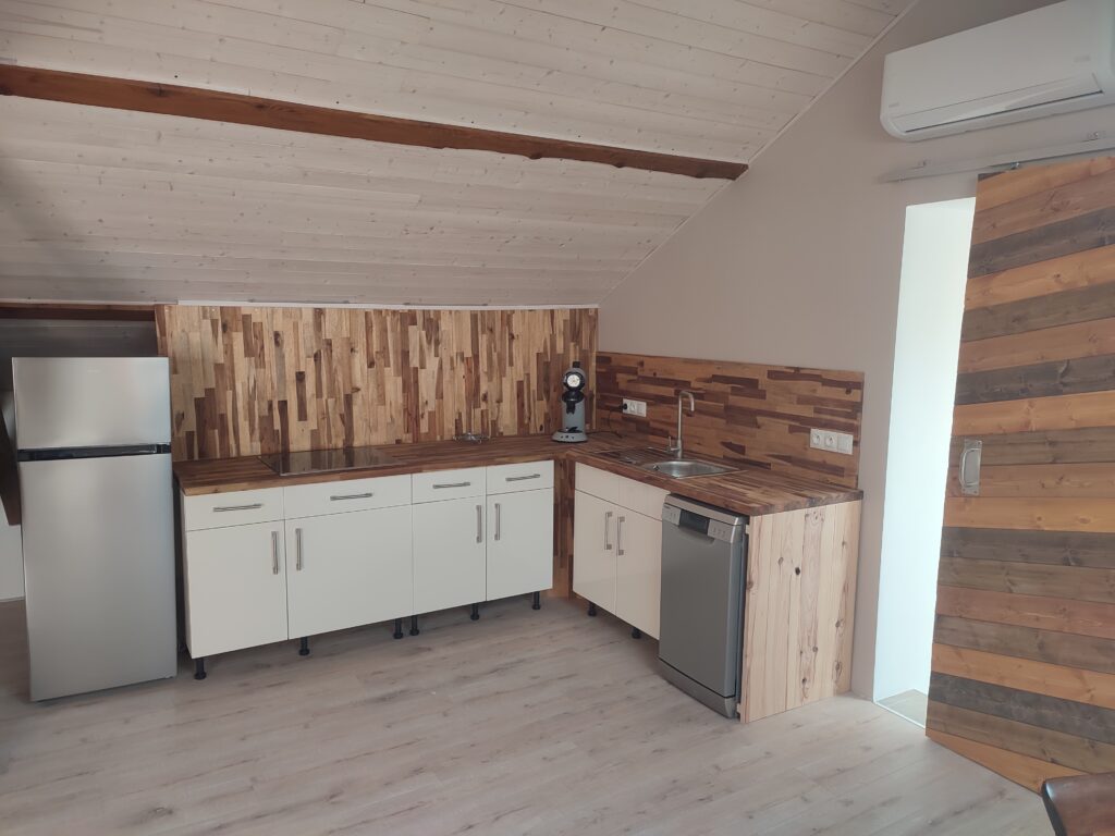 jardin de coubertin kitchen loft